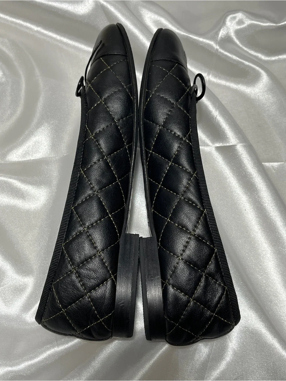 CHANEL Black Quilted Leather Ballet Flats with CC Logo